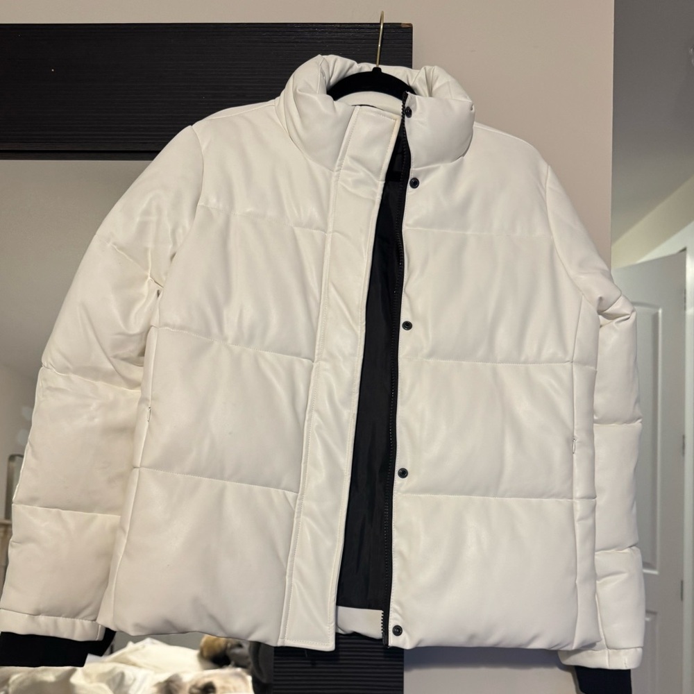 BRAND NEW Andrew Marc New York White Puffer Jacket